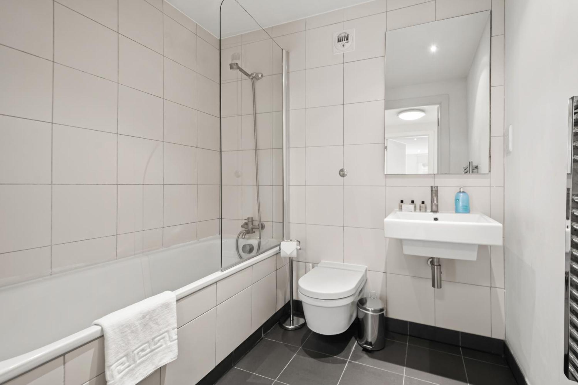Mysquare One Bedroom Serviced Apartment Near St Paul'S Blackfriars Londres Exterior foto